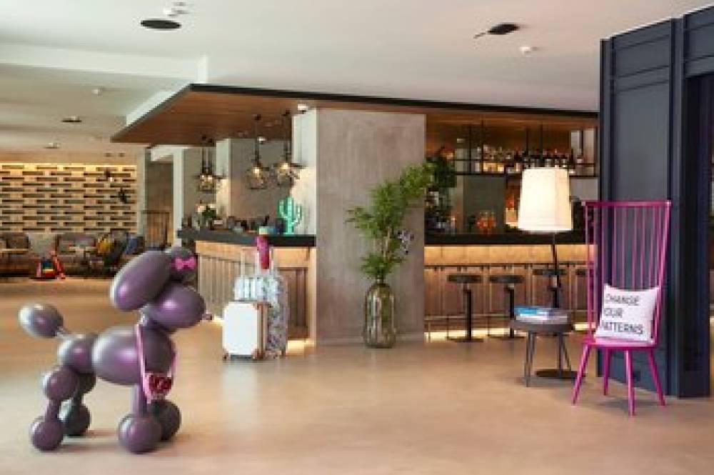 Moxy Patra Marina 7