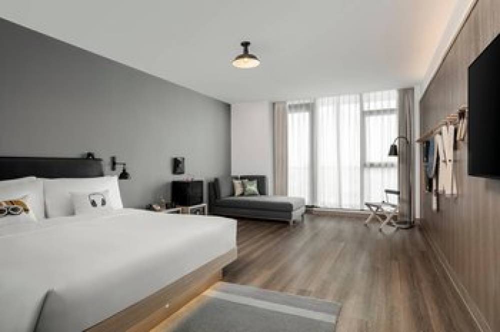 Moxy Shanghai Hongqiao NECC 8