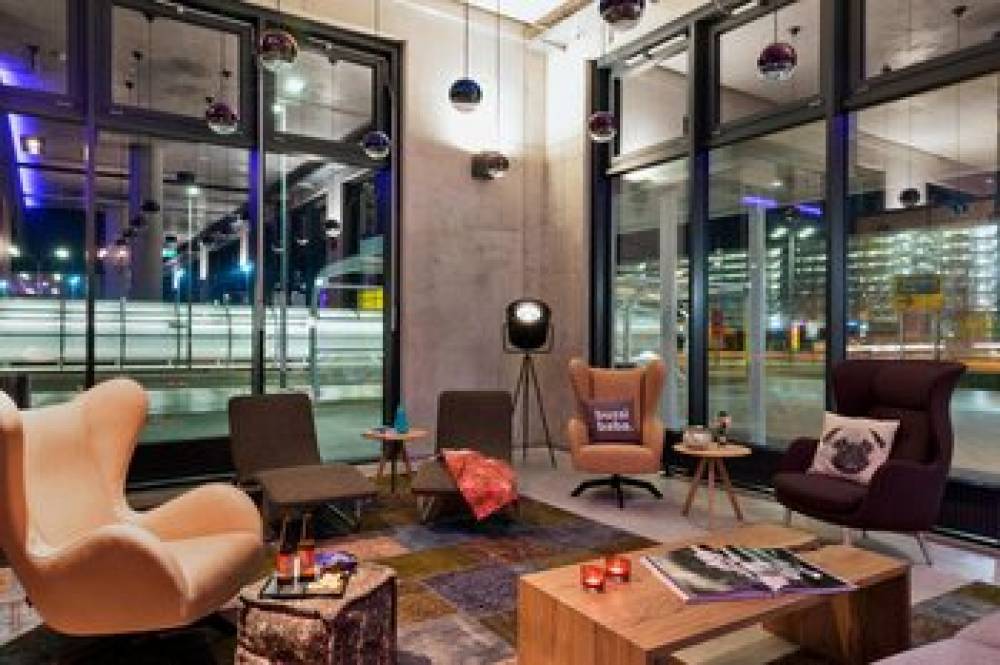 Moxy Vienna Airport 5