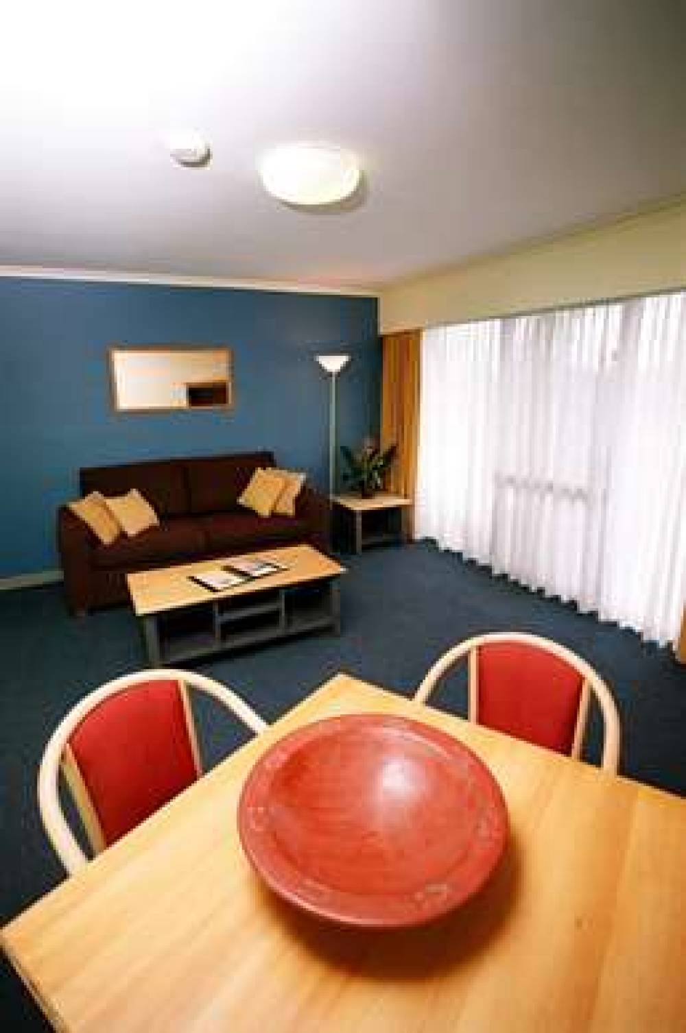 Mt Ommaney Hotel Apartments 6