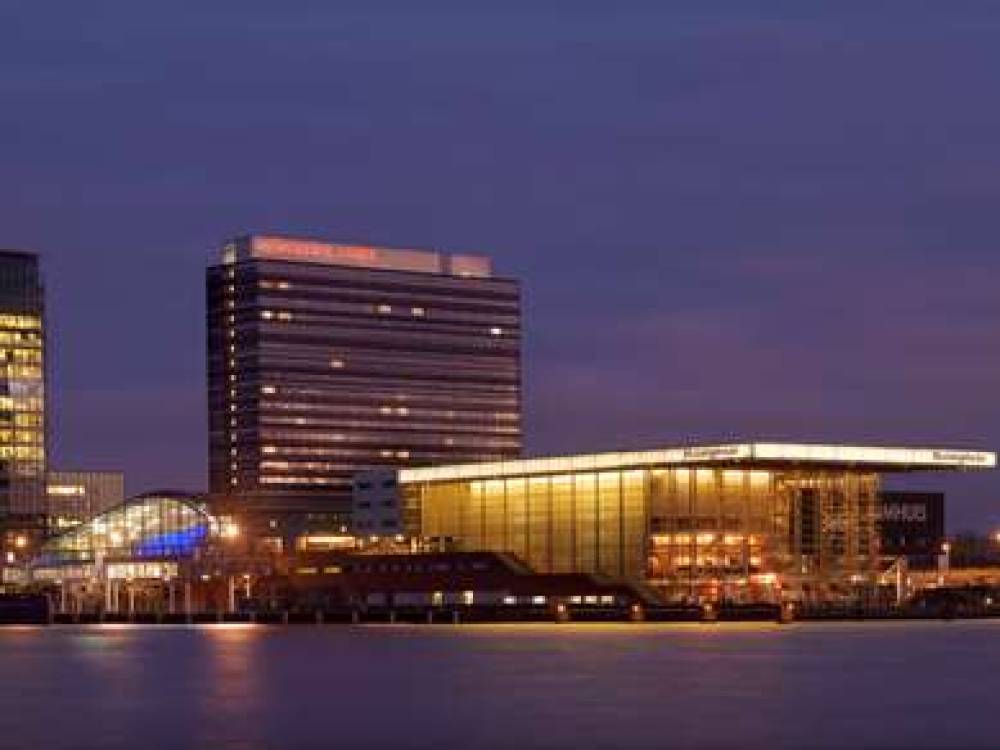 Movenpick Hotel Amsterdam City Centre 1