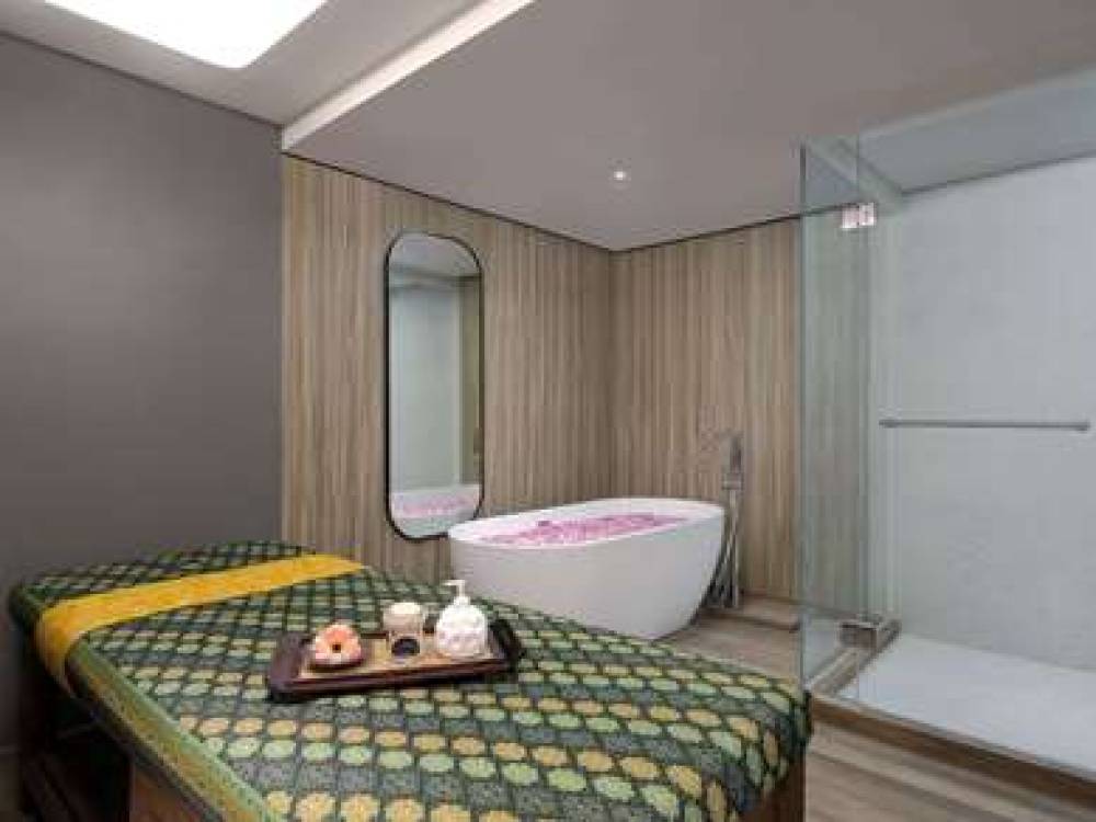 Movenpick Surabaya City 7