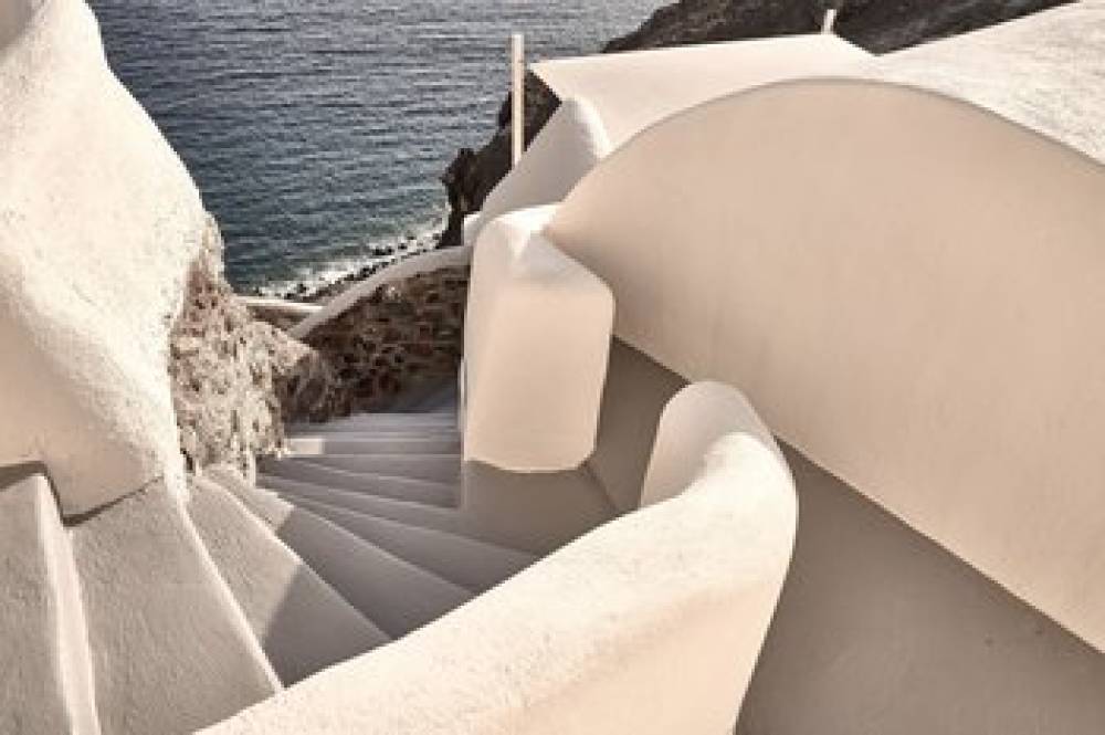 Mystique A Luxury Collection Hotel Santorini 8