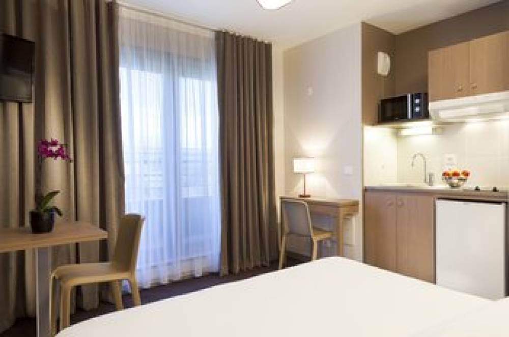 NEHO SUITES PORTE DE GENEVE 2