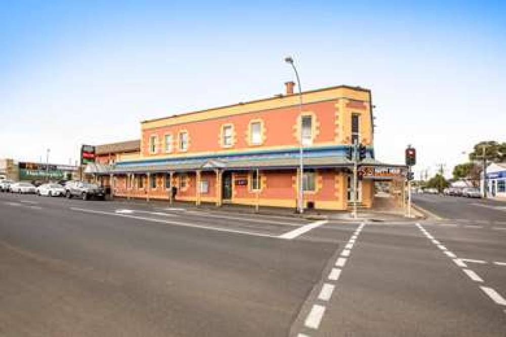 Nightcap At Federal Hotel Mtgambier