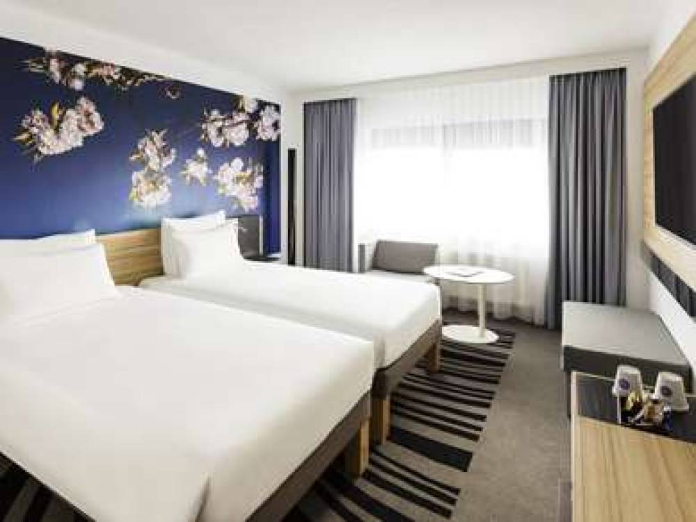 Novotel Amsterdam City 7