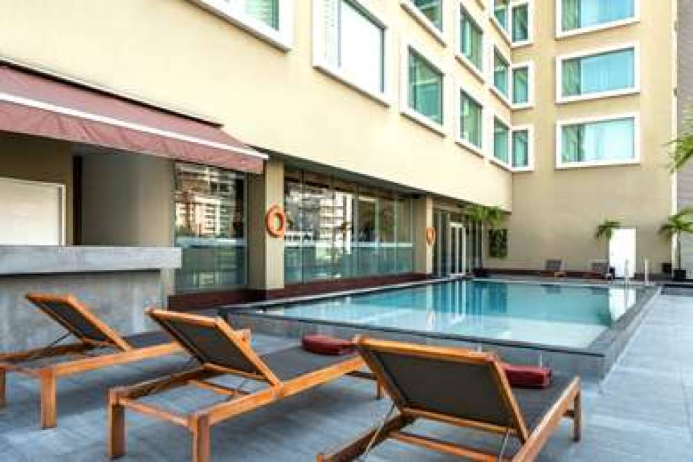 Novotel Bangkok Silom Road 7