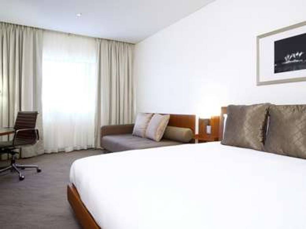 Novotel Canberra 6