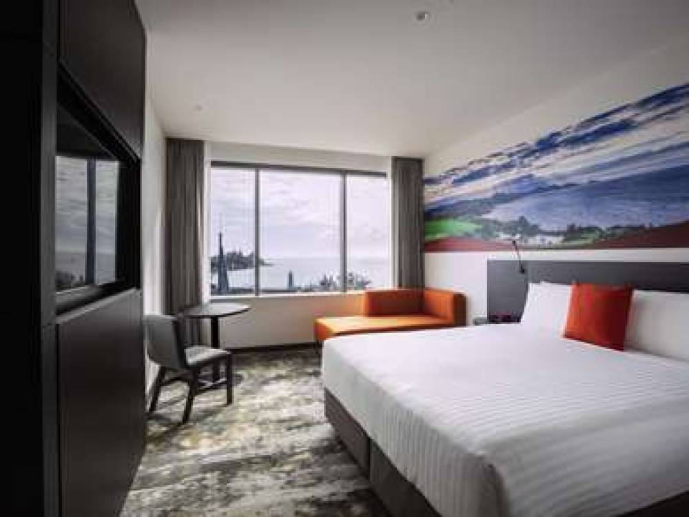 Novotel Devonport 6