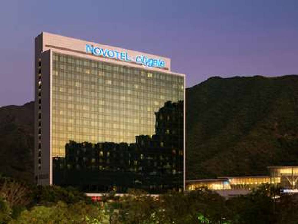 Novotel Hong Kong Citygate 1