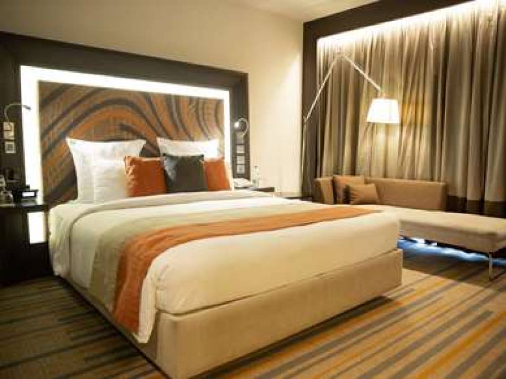 Novotel Kolkata - Hotel & Residences 8