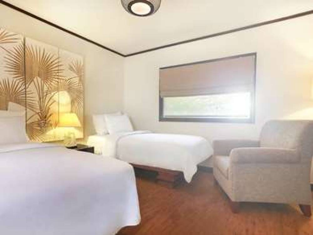 Novotel Lombok Resort & Villas 5