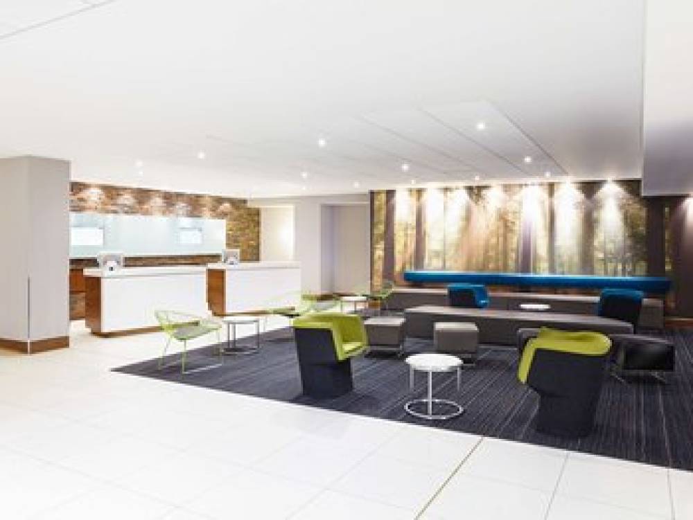 Novotel London West