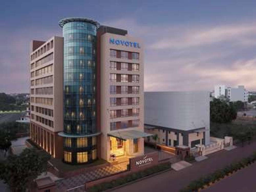 Novotel Lucknow Gomti Nagar 1