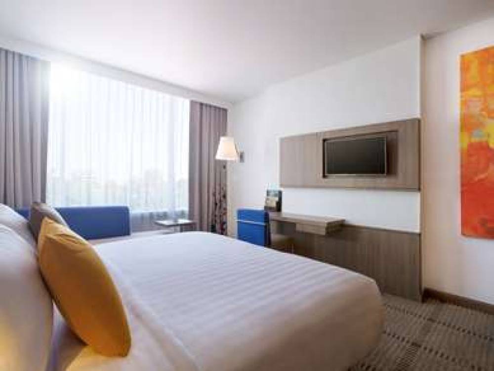 Novotel Makassar Grand Shayla 7