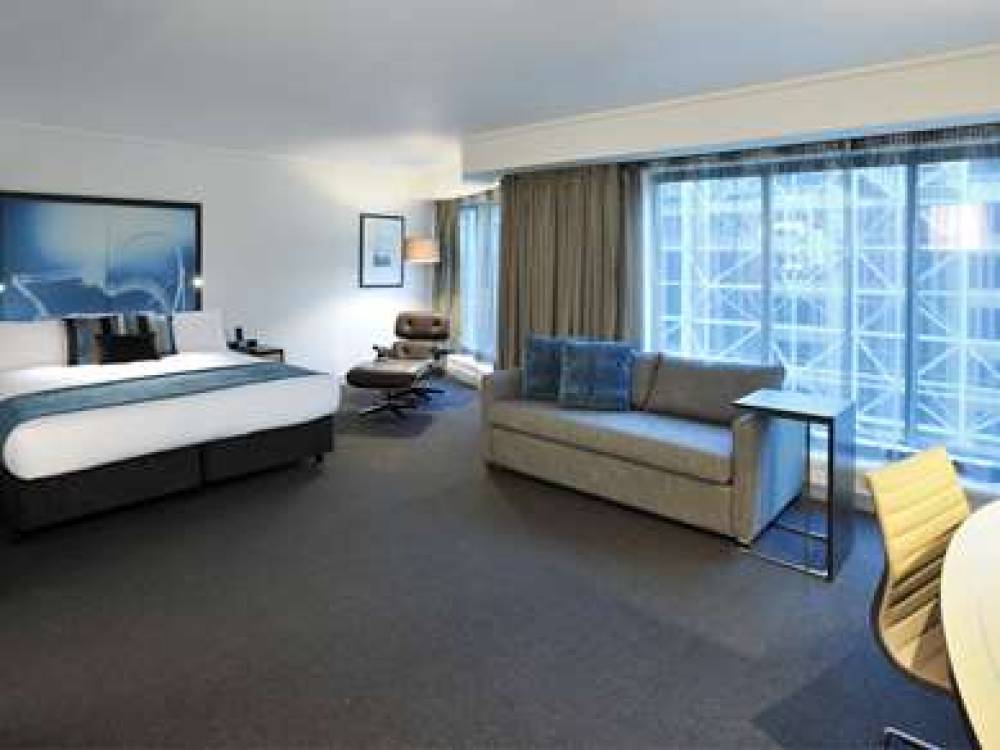 Novotel Melbourne On Collins 10