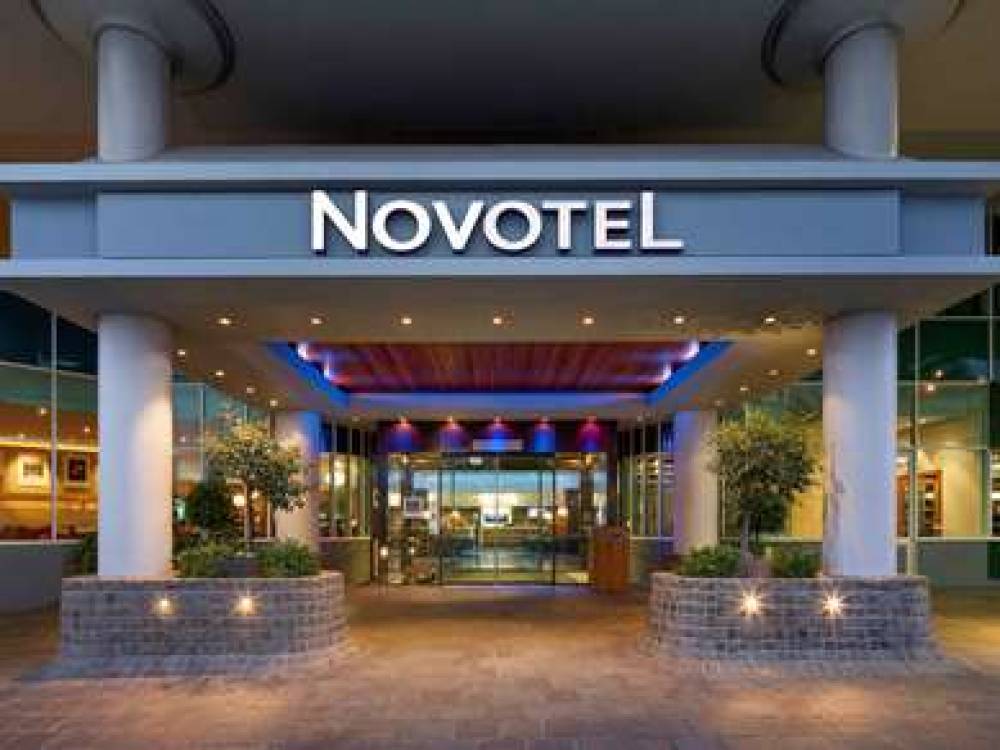 Novotel Perth Langley 1