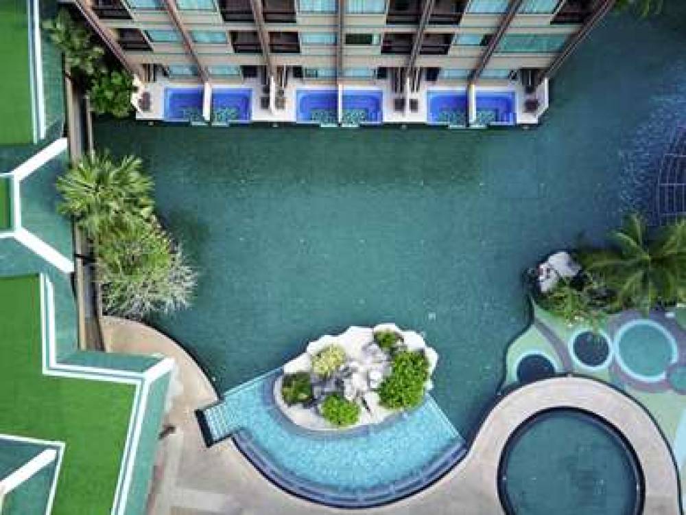 Novotel Phuket Vintage Park Resort 4