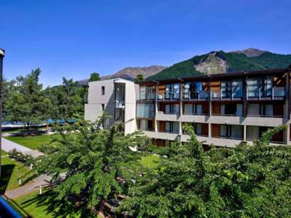 Novotel Queenstown Lakeside 1