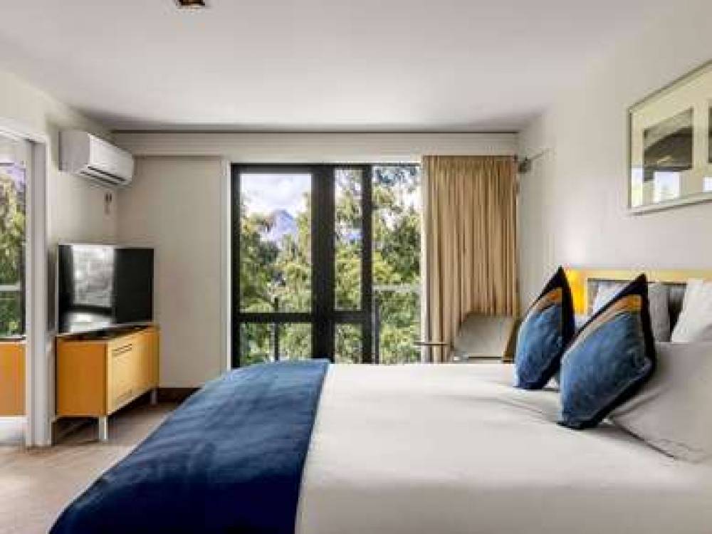 Novotel Queenstown Lakeside 6