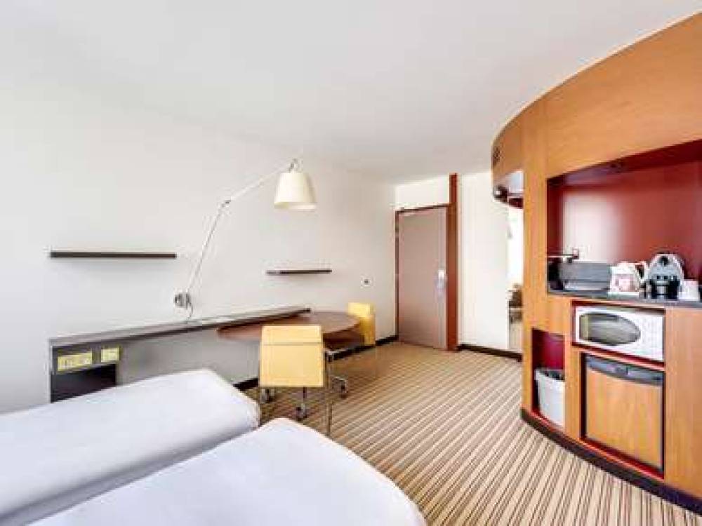 Novotel Suites Paris Nord 18eme 3