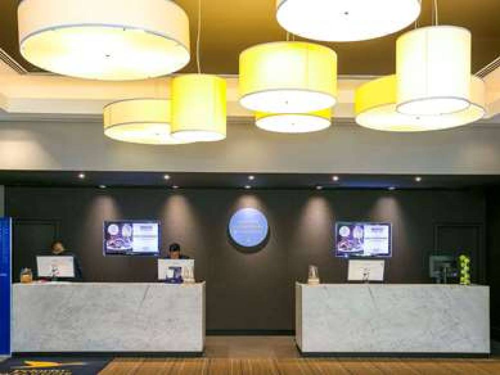 Novotel Sydney Central 2