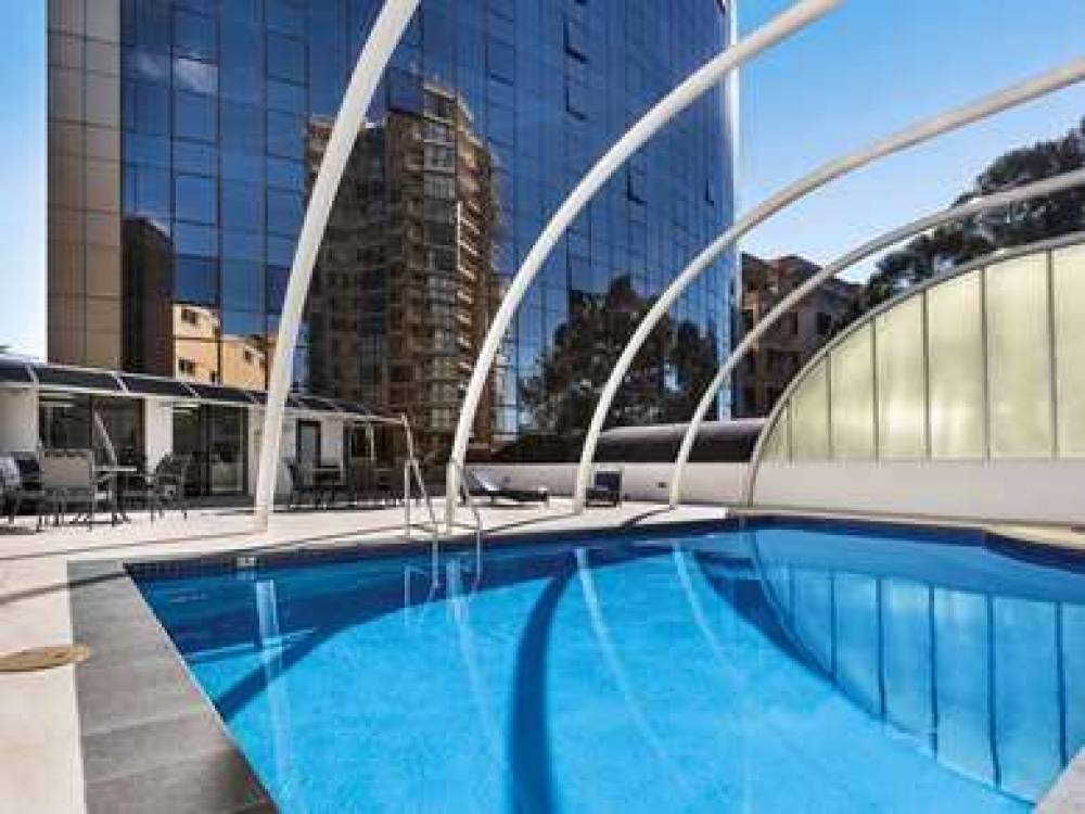 Novotel Sydney Parramatta 8