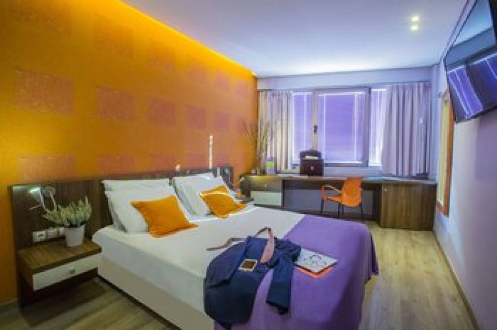 NOVUS CITY HOTEL 9