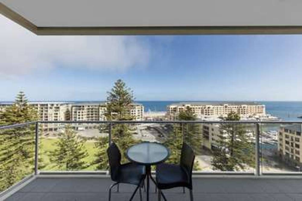 OAKS GLENELG LIBERTY SUITES 8