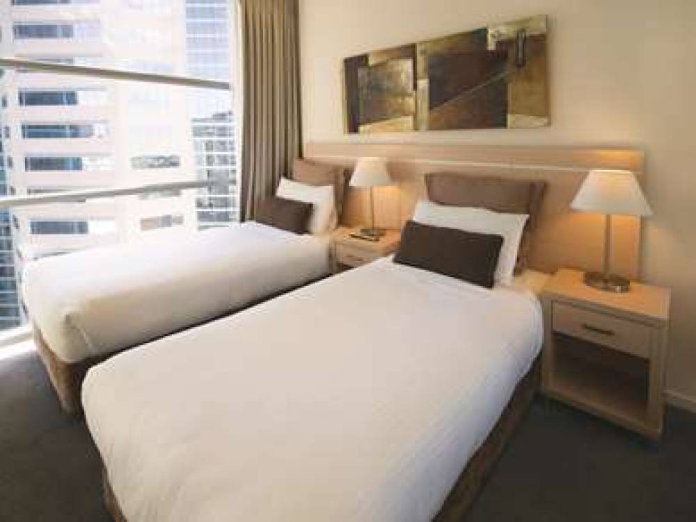 OAKS MELBOURNE LONSDALE SUITES 3