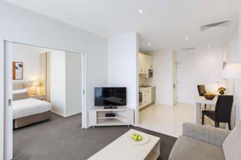 OAKS MELBOURNE LONSDALE SUITES 10