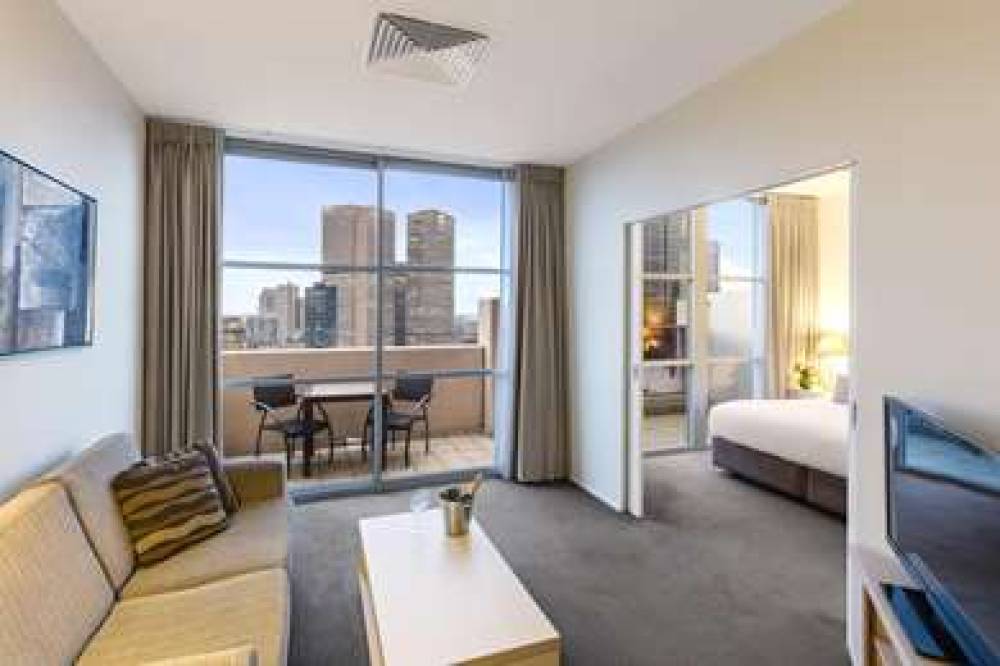 OAKS MELBOURNE LONSDALE SUITES 8