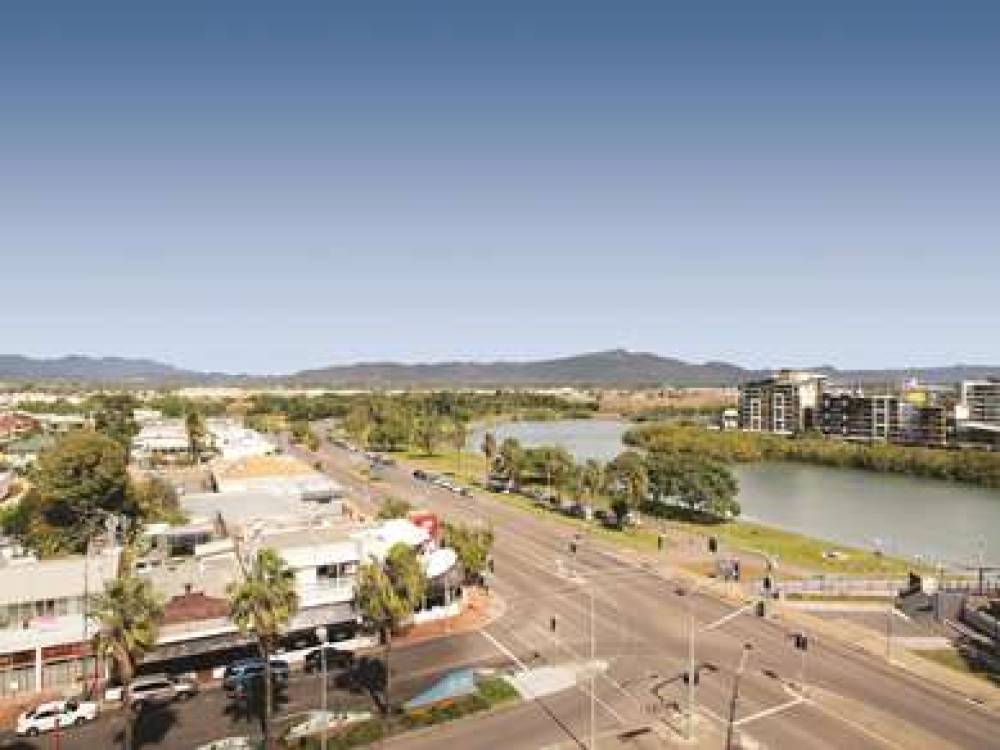 OAKS TOWNSVILLE GATEWAY SUITES 5