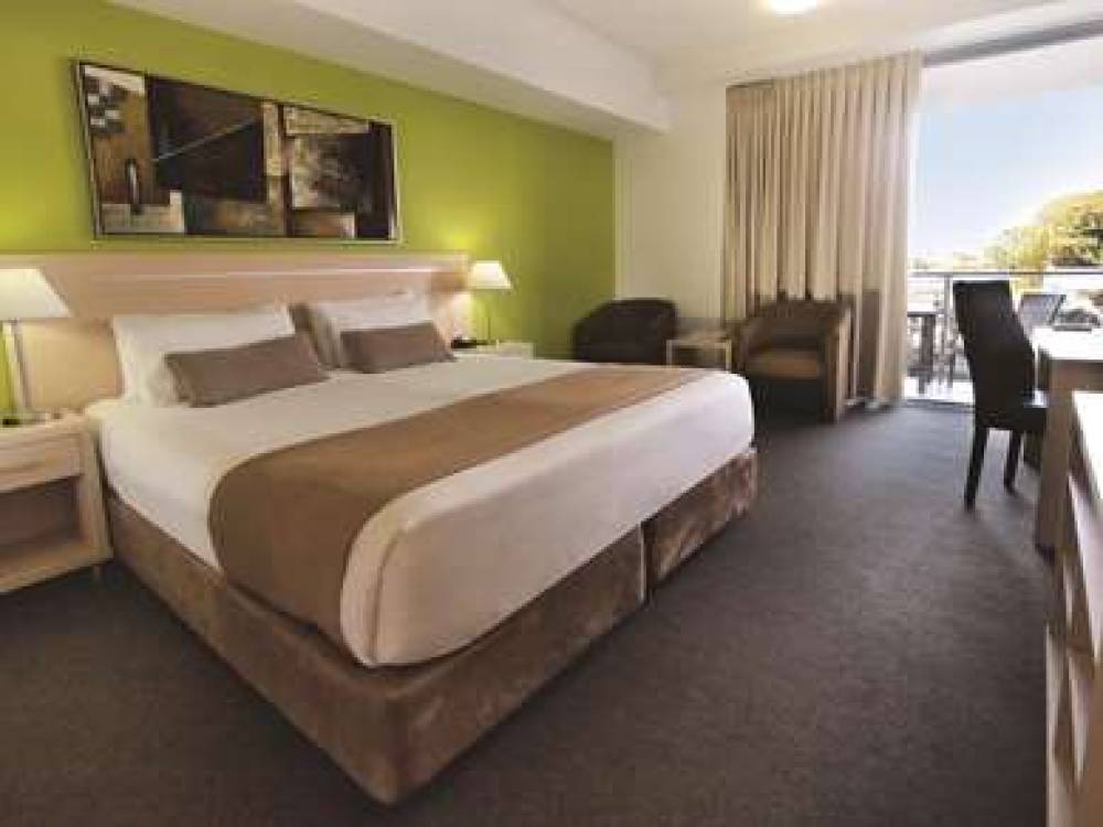 OAKS TOWNSVILLE GATEWAY SUITES 10