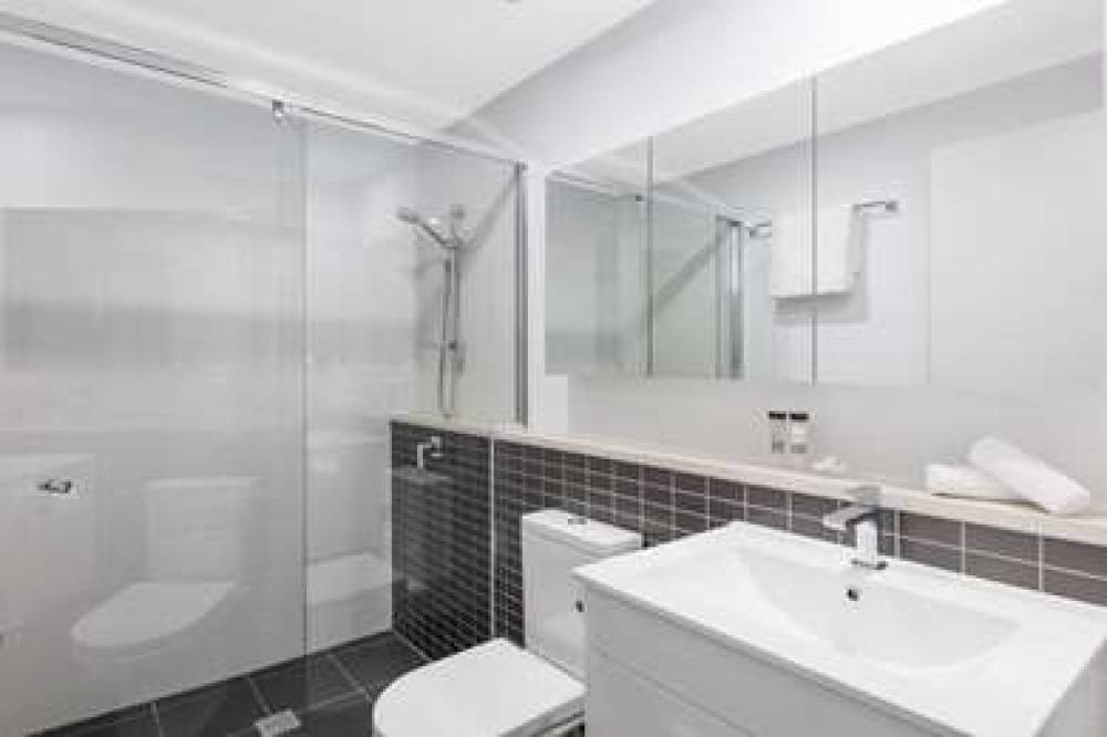 OAKS WOOLLOONGABBA SUITES 3