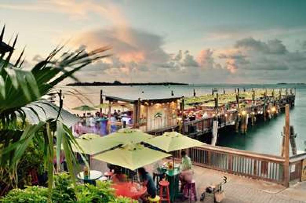 Ocean Key Resort & Spa, A Noble House Resort 4