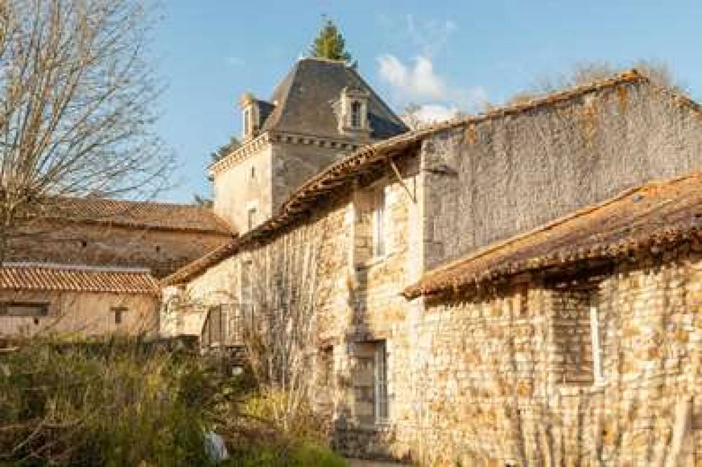 OG RELAIS CHATEAU PERIGNY 1