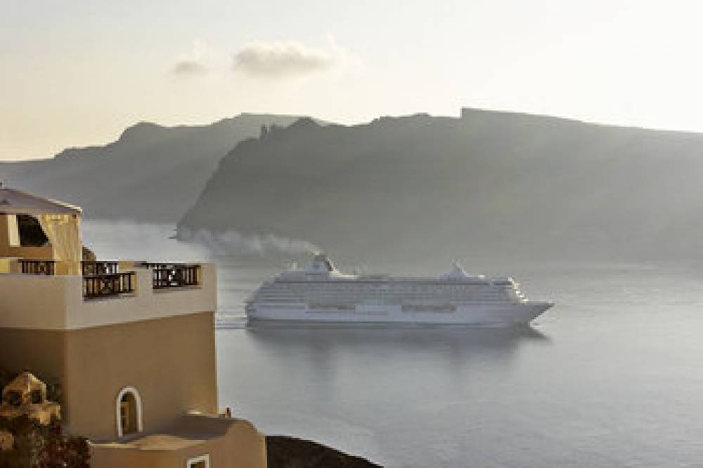 OIA CASTLE LUXURY HOTEL 1