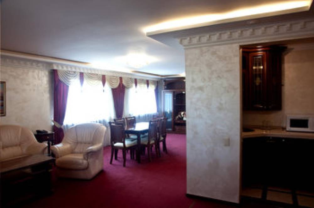 Oktyabrskaya Hotel 1