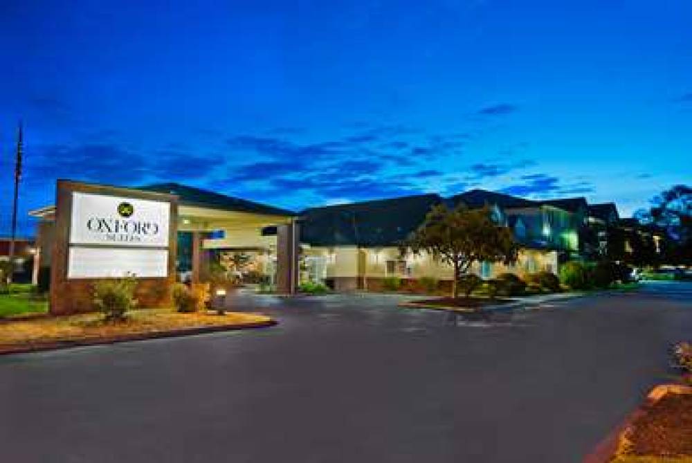 Oxford Suites Hermiston