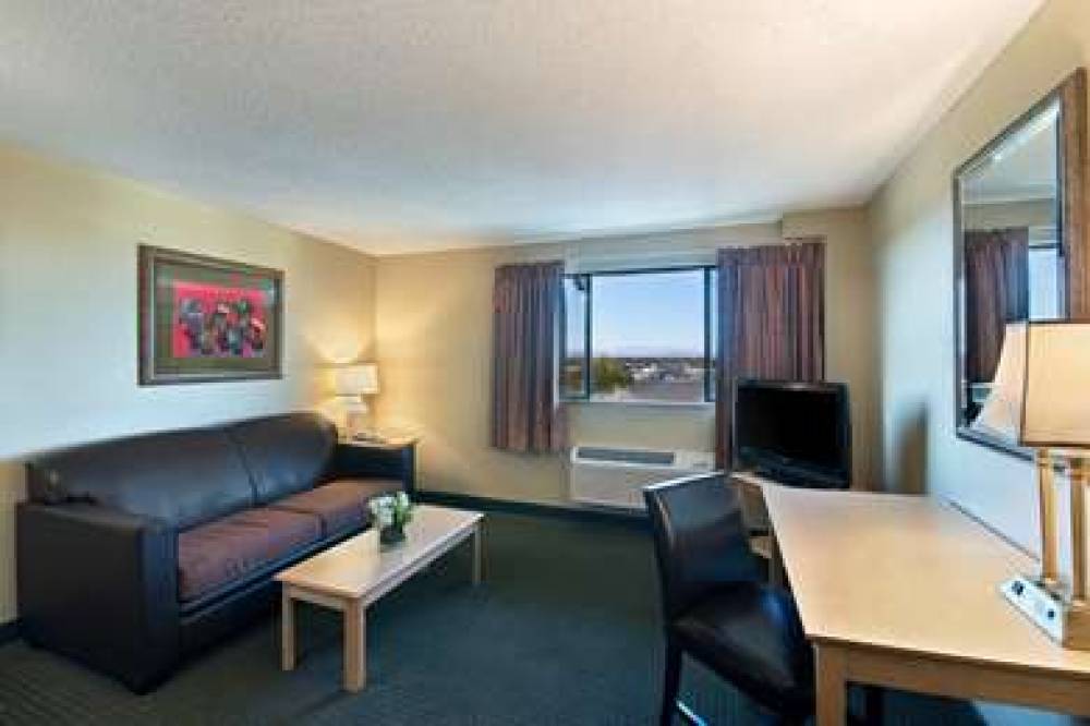 OXFORD SUITES LANCASTER 8