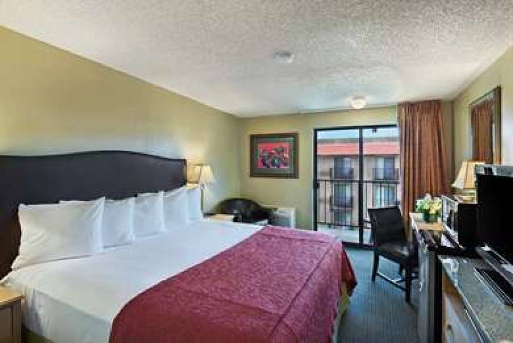 OXFORD SUITES LANCASTER 4