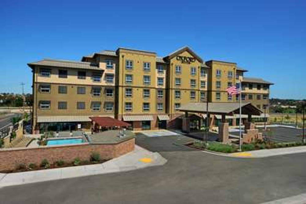 Oxford Suites Paso Robles