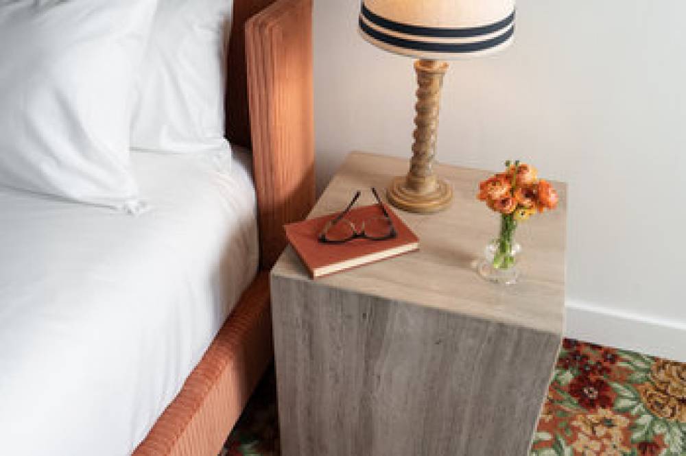 PALIHOUSE WEST HOLLYWOOD 6