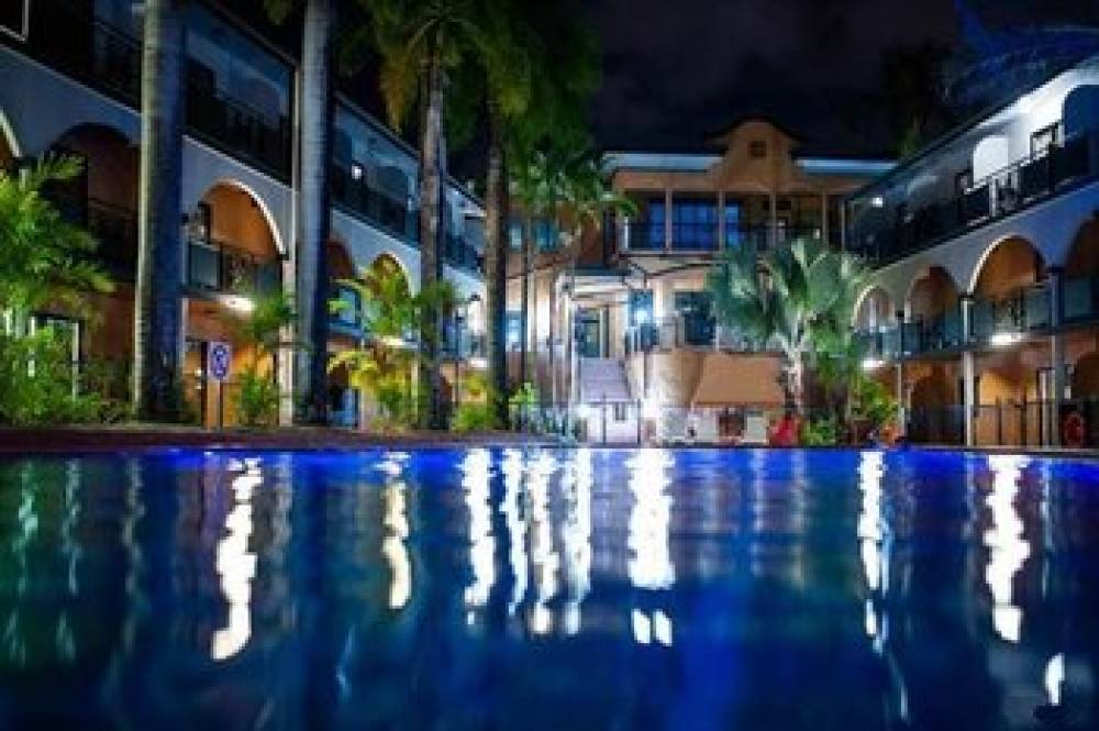 PALM ROYALE CAIRNS 2