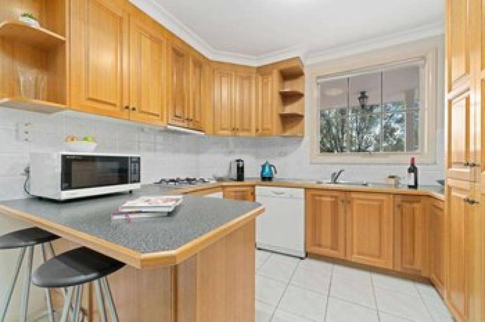 PARK AVENUE IKON GLEN WAVERLEY 6