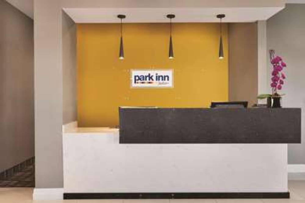 PARK INN BY RADISSON BRAMPTON, ON 3