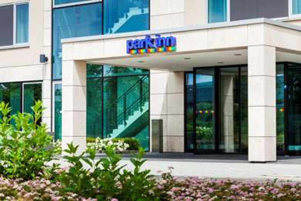 Park Inn By Radisson Frankfurt Airport 5