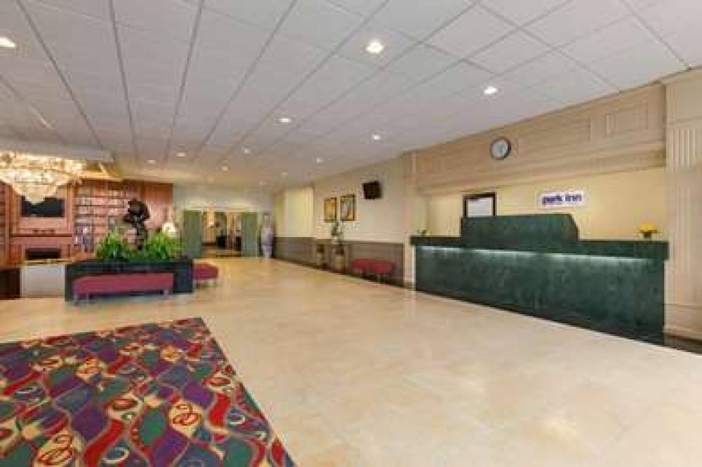 Park Inn By Radisson Sharon, PA 4