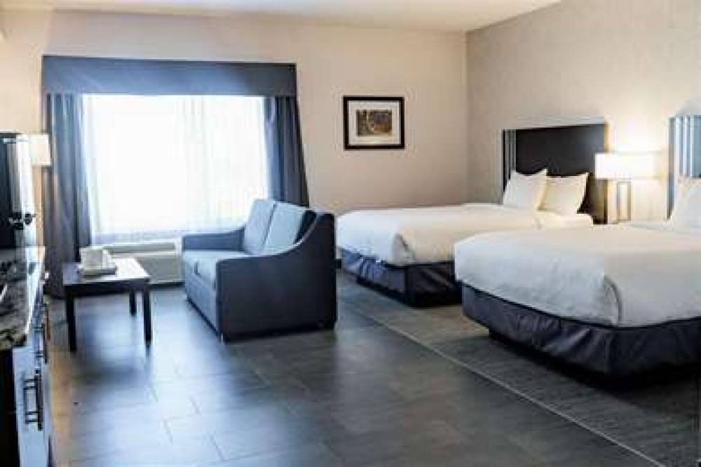 PARK INN LEDUC 8